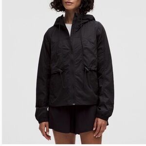 Women's Drawstring Water-Resistant
Hooded Jacket